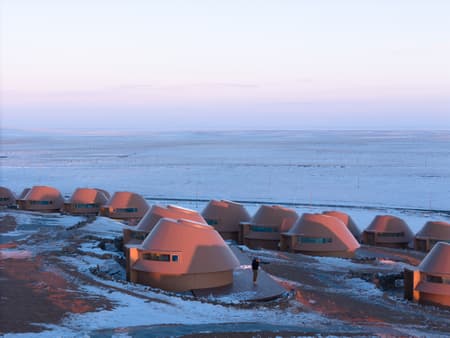 Volcano-In Hotel of Arrivals